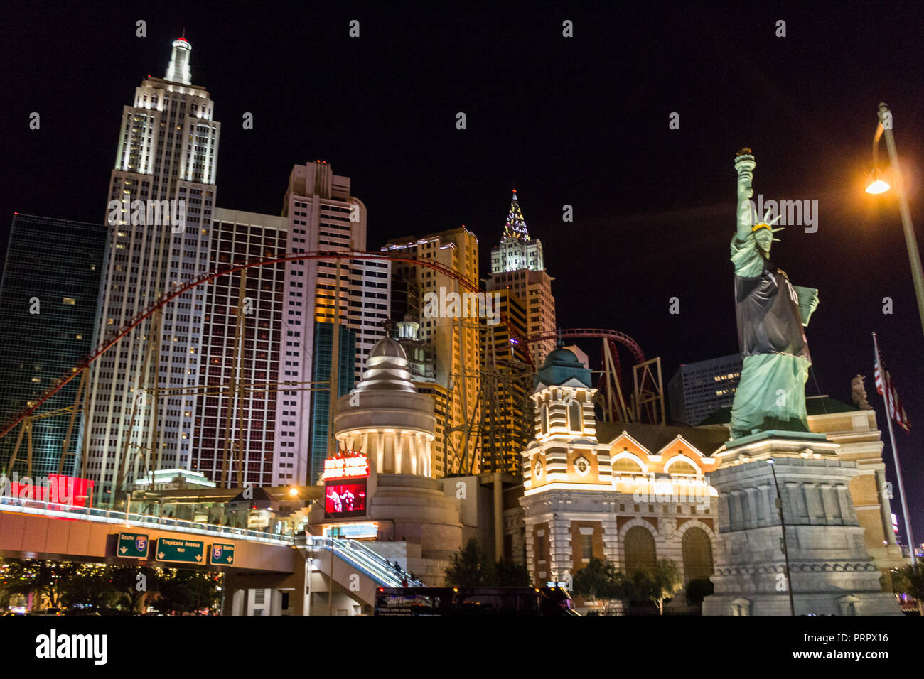 LAS VEGAS - JUIN - 24, 2018 : New York-New York situé sur le Strip de Las Vegas est affiché le 15 avril 2009 à Las Vegas. Réplique de la Statue de la libert Banque D'Images