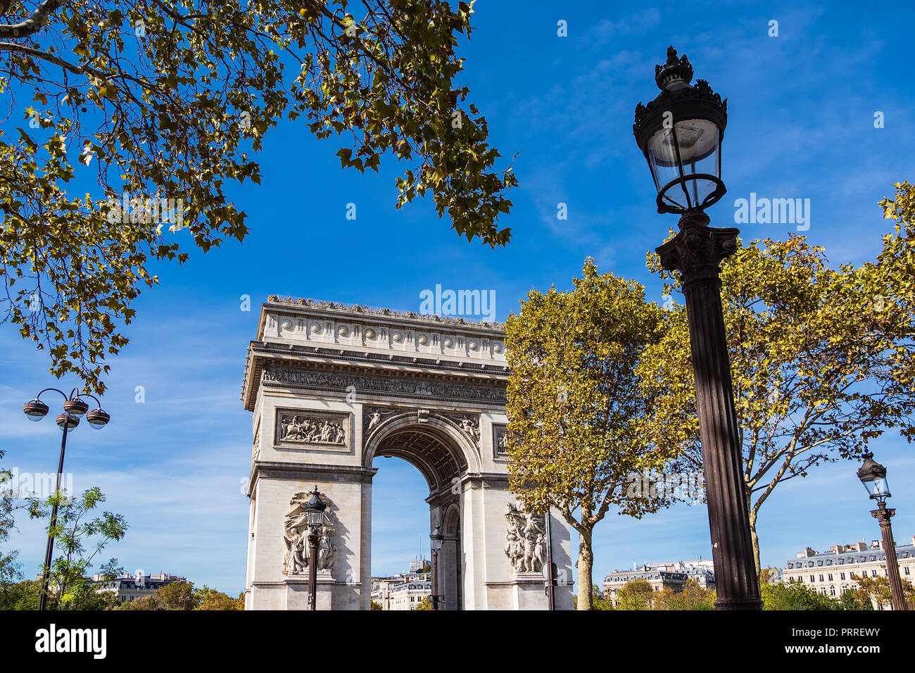 Vue de l'Arc de Triomphe à Paris, France. Banque D'Images