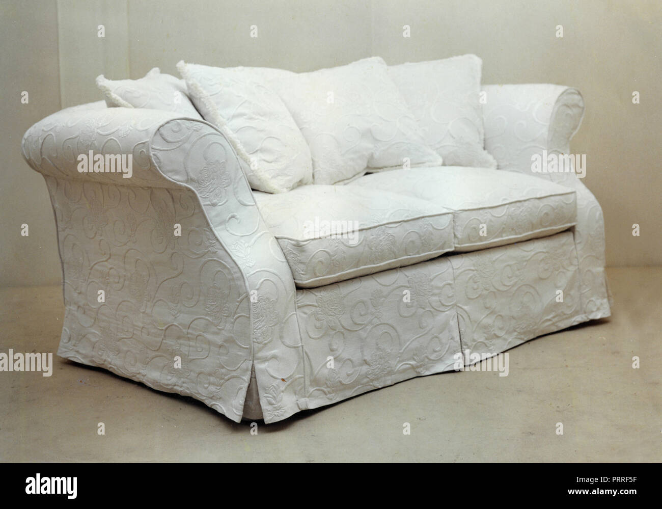 Canapé blanc, années 90 Banque D'Images
