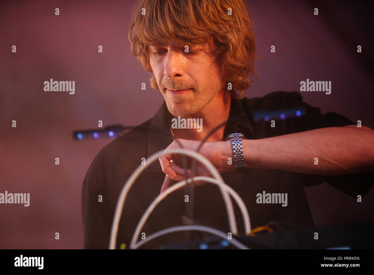 Le Danemark, Roskilde - Juillet 3, 2018. Le musicien et producteur électronique danois Littauer Simon effectue un concert live au cours de la Danish music festival Festival de Roskilde en 2018. (Photo crédit : Gonzales Photo - Kasper Maansson). Banque D'Images