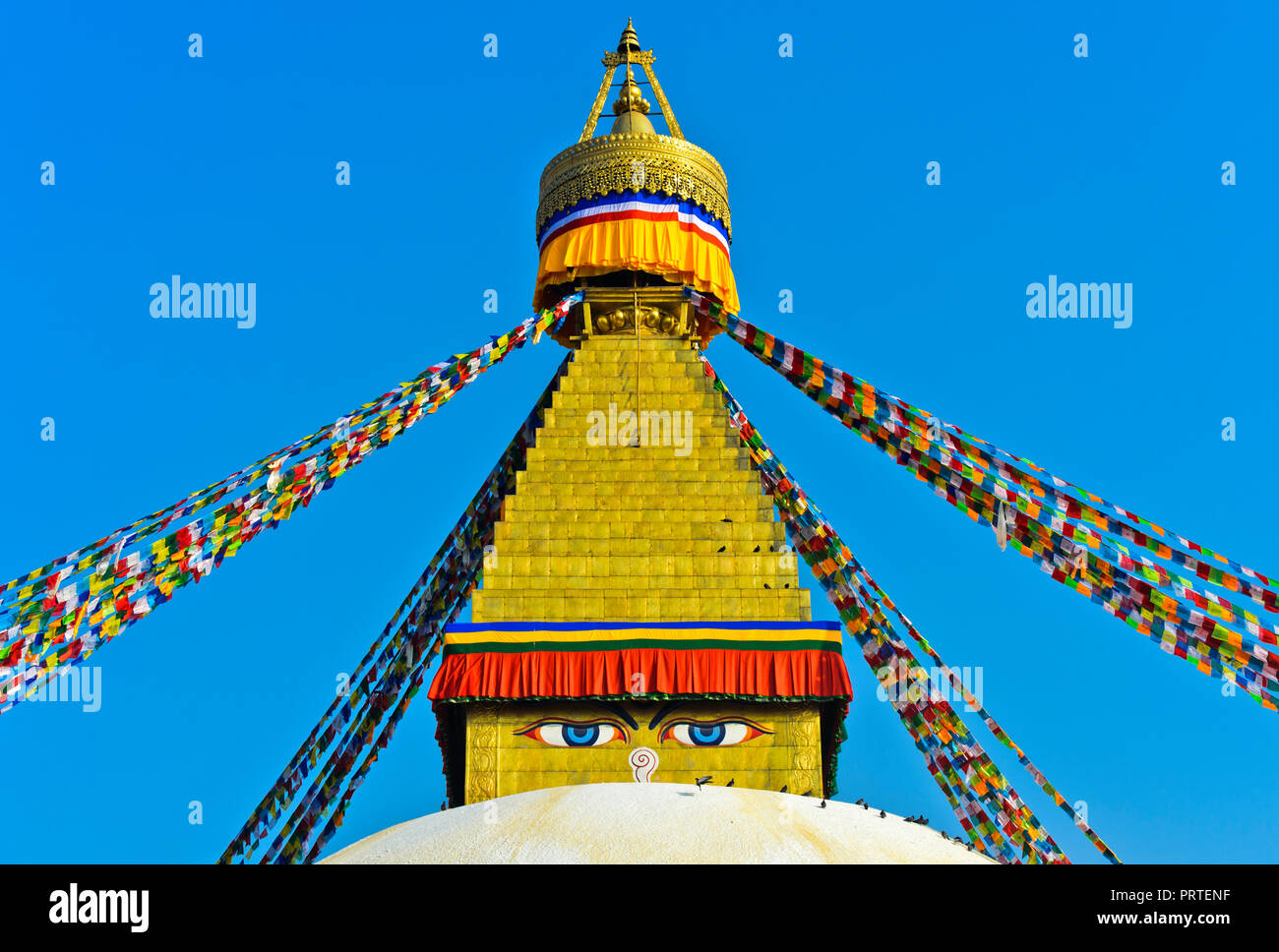 Yeux de Bouddha au Stupa de Boudhanath, Katmandou, Népal Banque D'Images