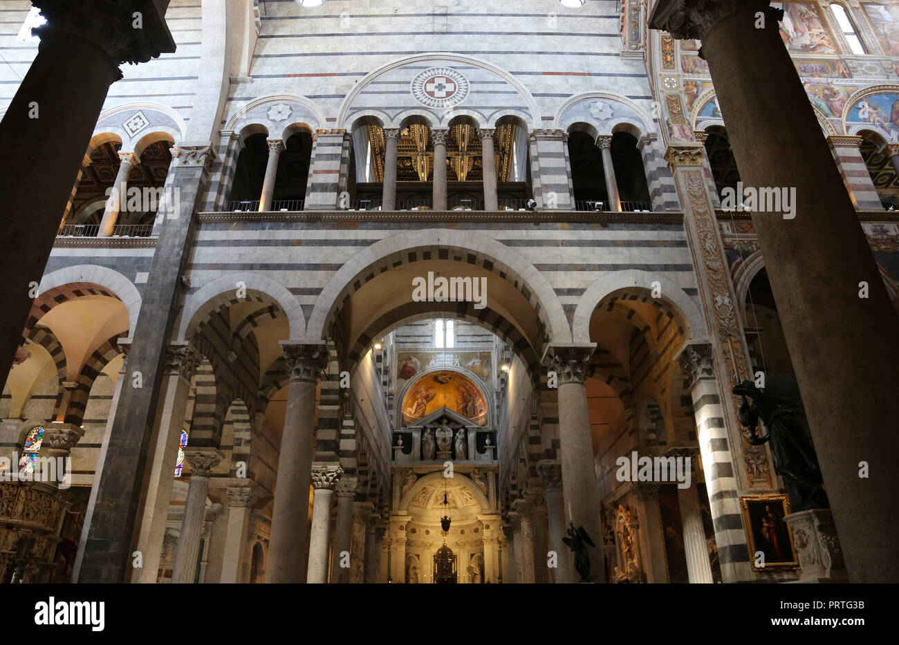 L'Italie. Pise. Cathédrale. De style roman pisan. À l'intérieur. 11e siècle. Banque D'Images