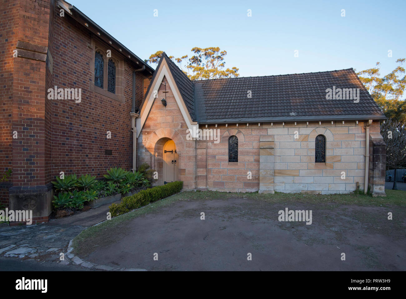 St John's Anglican Church, 754 Pacific Highway, Gordon 2072 NSW Australie a été créé en 1872 et possède le seul cimetière (1867) dans la région de Kuring Gai Banque D'Images