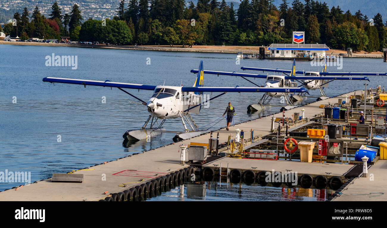 Hydravion la queue à la borne de Coal Harbour, Vancouver Banque D'Images
