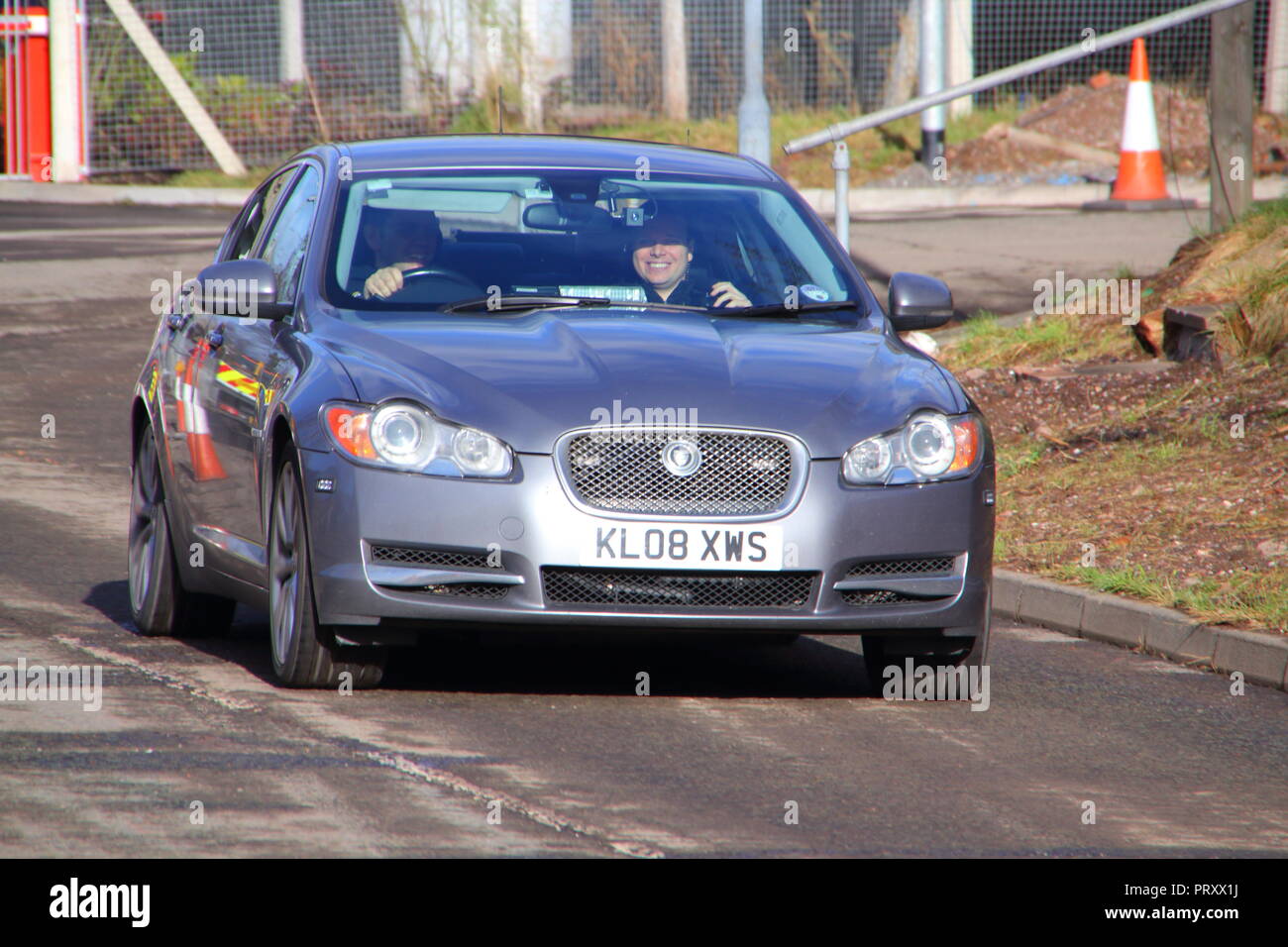 Jaguar XF Poice à véhicules de police d'autoroute centrale au Groupe Perry Barr à Birmingham Banque D'Images