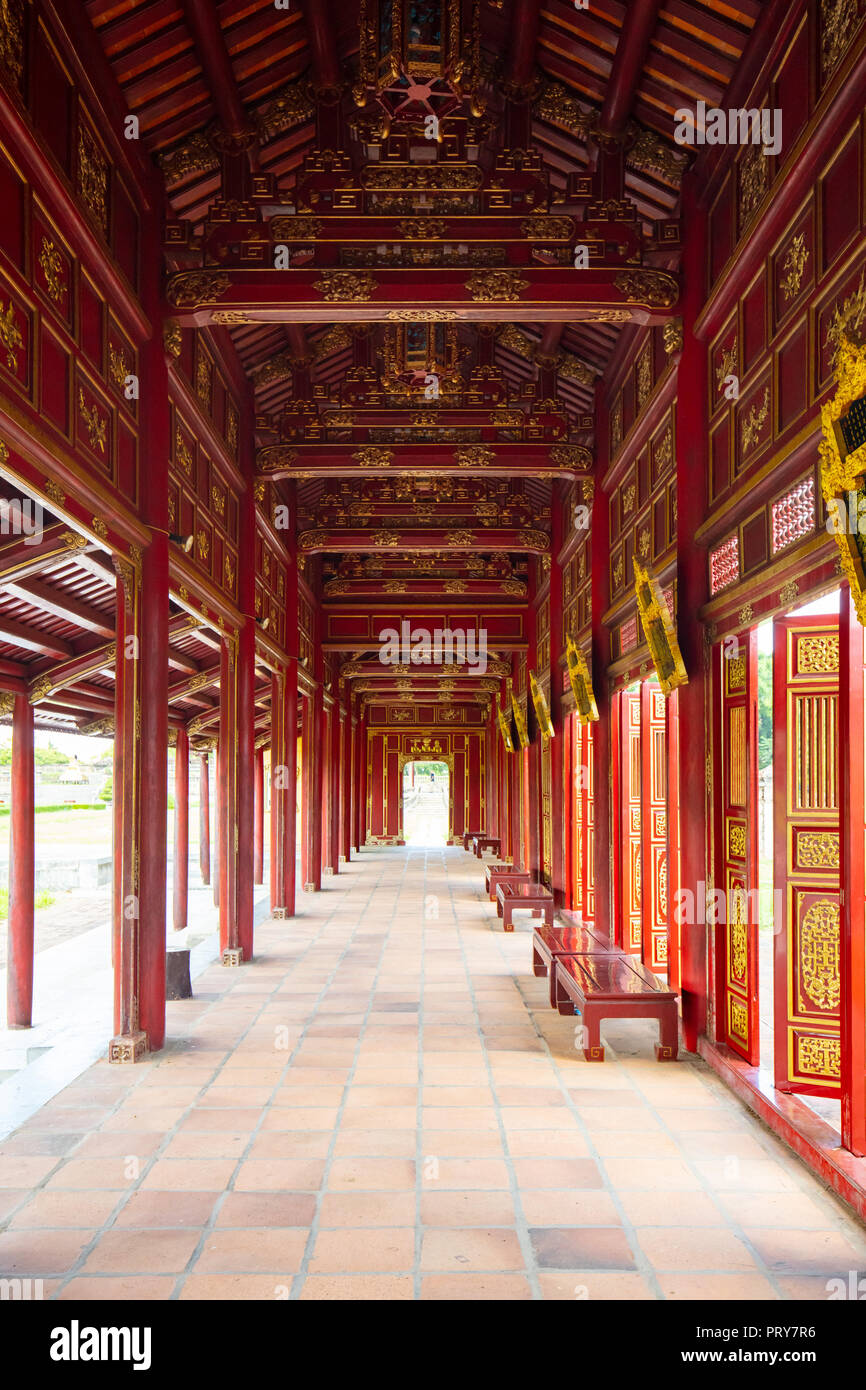 La galerie et corridoors Patrimoine Mondial de l'UNESCO, de l'Imperial Palace et citadelle de Hue, Vietnam Banque D'Images