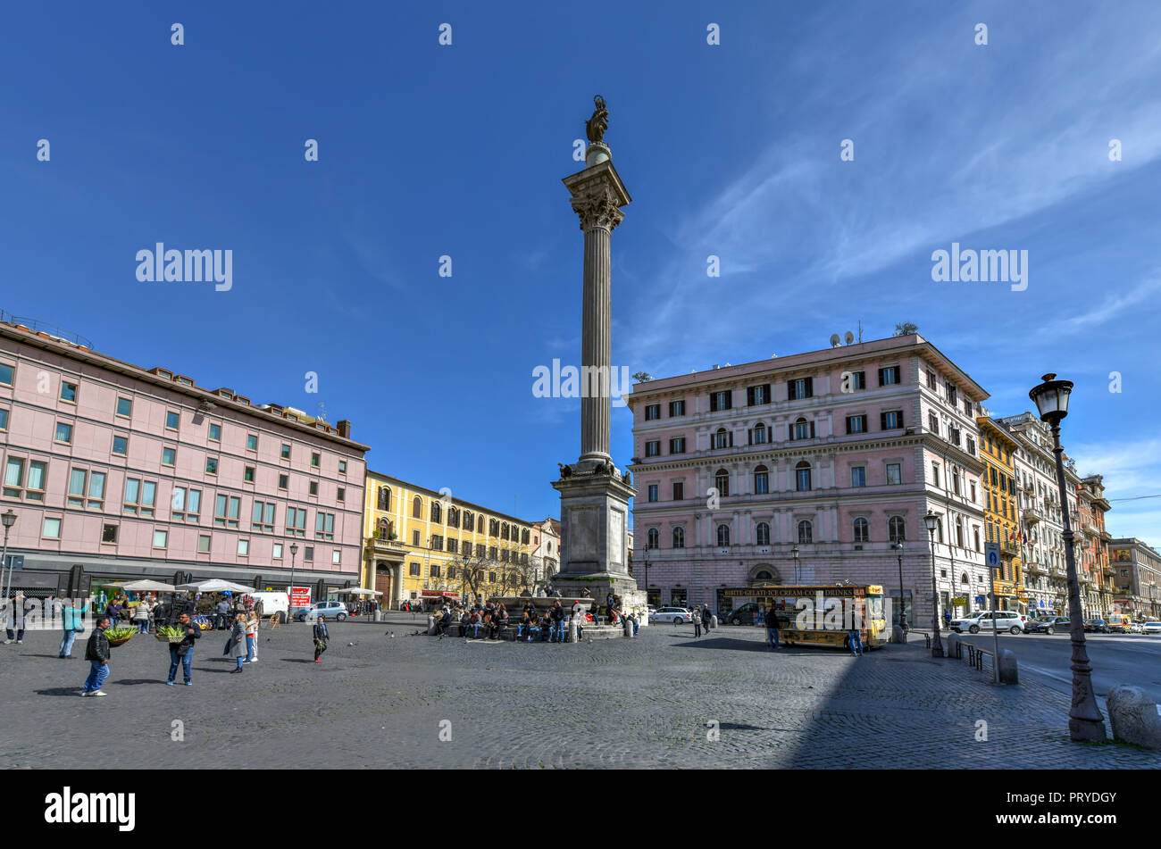 Rome, Italie - 25 mars 2018 : Colonna della Pace (colonne de la paix) à l'extérieur de la Basilique de Santa Maria Maggiore à Rome, Italie Banque D'Images