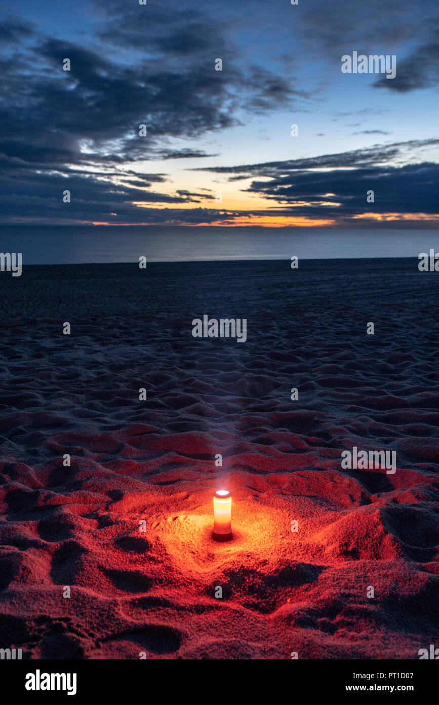 La Russie, de l'Amur, Oblast, feu de camp à réservoir Zeya Banque D'Images