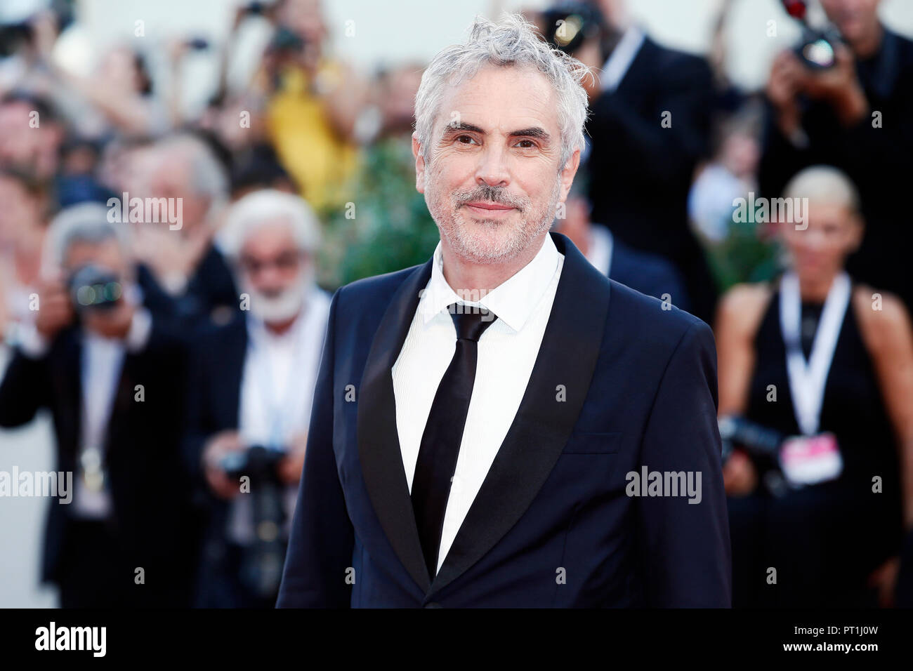 Venise, Italie - 30 août : Alfonso Cuaron, marche le tapis rouge du film 'ROMA' pendant le 75e Festival du Film de Venise le 30 août 2018 à Venise Banque D'Images