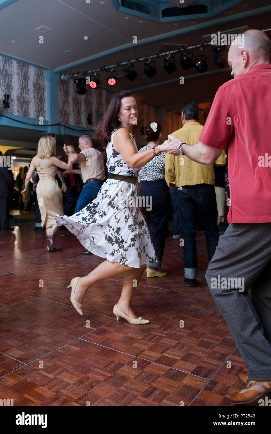 Rock n roll dancing 1950s Banque de photographies et d’images à haute ...
