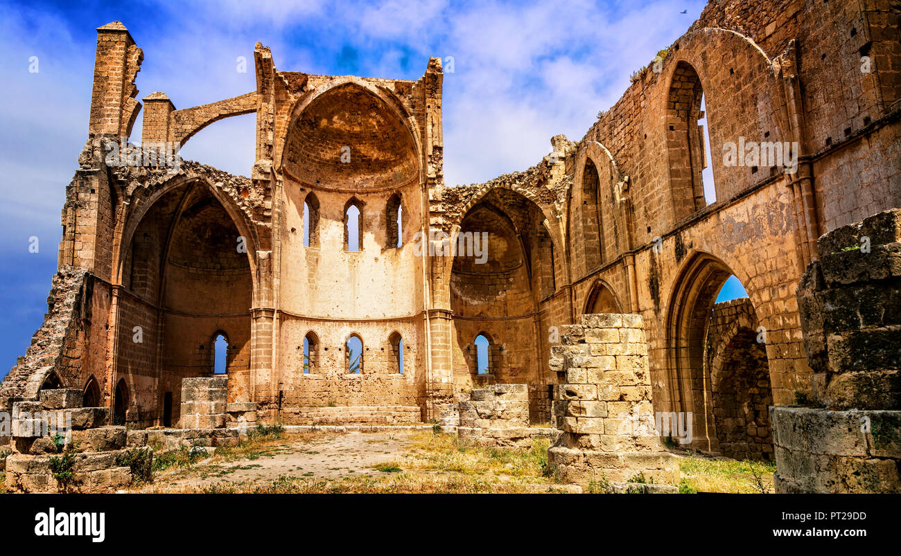 Ruines impressionnantes de la cathédrale St George, la ville de Famagouste, Chypre du Nord. Banque D'Images