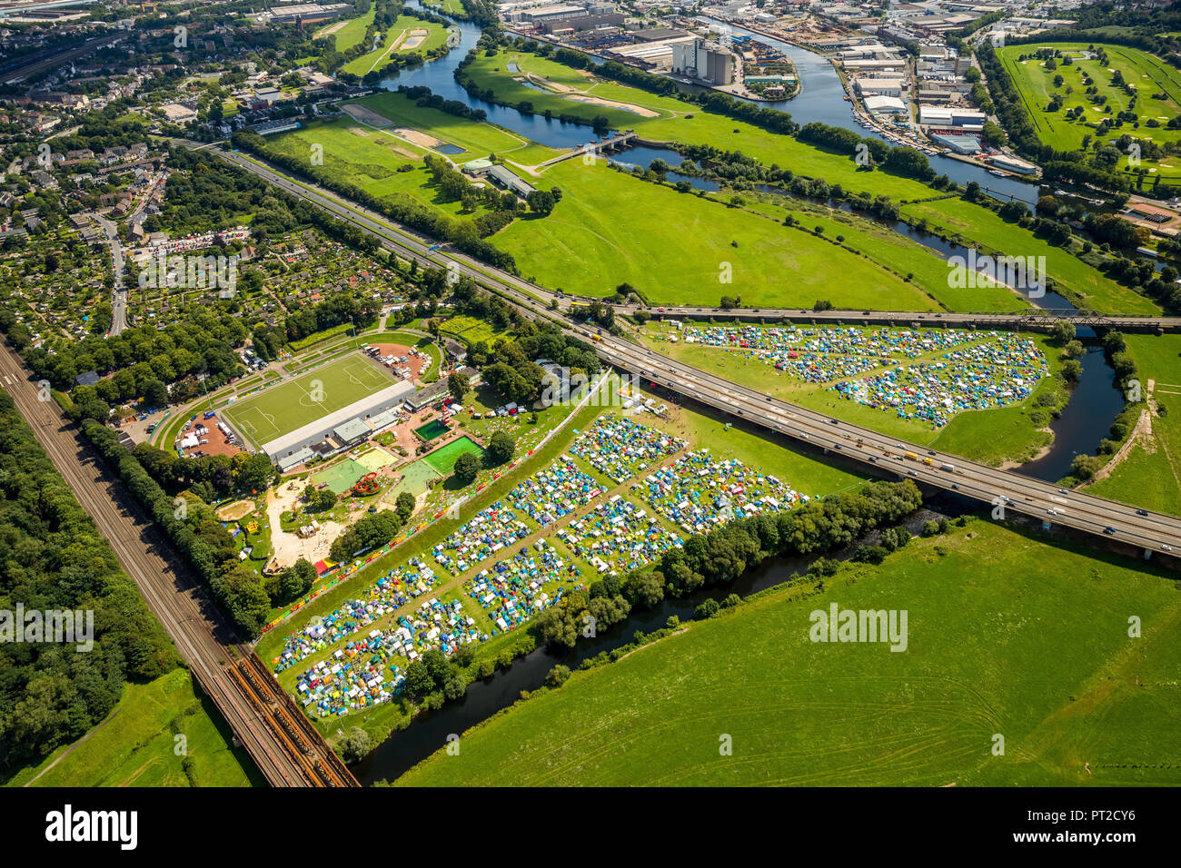 Mülheim Ruhr Reggae Summer, piscine naturelle extérieure Styrum, Camping dans la Ruhr Meadows, piscine, Mülheim an der Ruhr, Ruhr, Rhénanie du Nord-Westphalie, Allemagne Banque D'Images