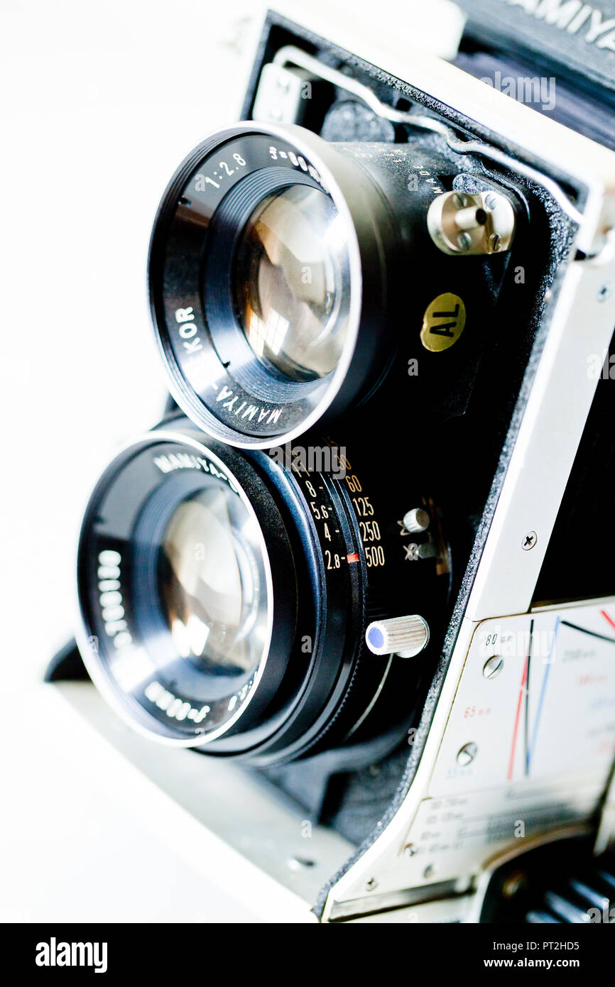 Vintage Mamiya C220 Professional twin lens reflex camera (caméra TLR), vers 1970 Banque D'Images