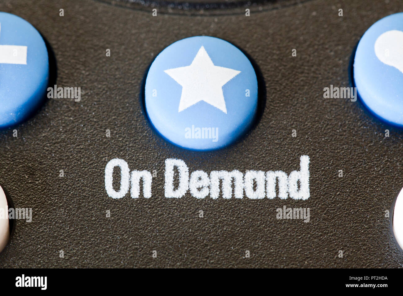 À la demande de bouton sur la télécommande du téléviseur - USA Banque D'Images