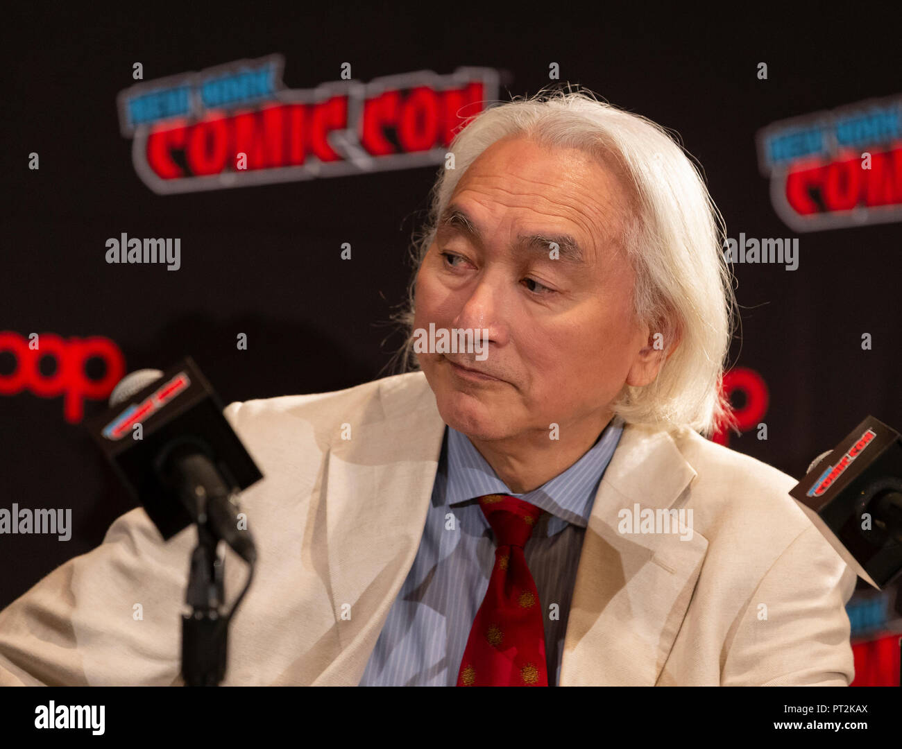 New York, USA. 08Th Oct, 2018. Saison 2 mars par NatGeo Michio Kaku assiste à bord lors du Comic Con de New York Jacob Javits Center Crédit : Lev Radin/Pacific Press/Alamy Live News Banque D'Images