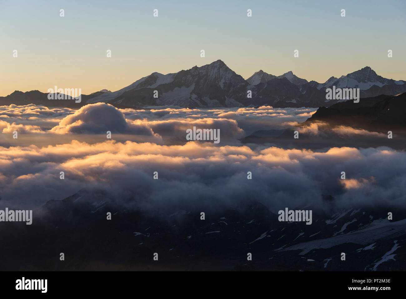 La Suisse, canton du Valais, district d'Entremont, Verbier, sunrise, 3329 m de haut Mont-Fort Banque D'Images