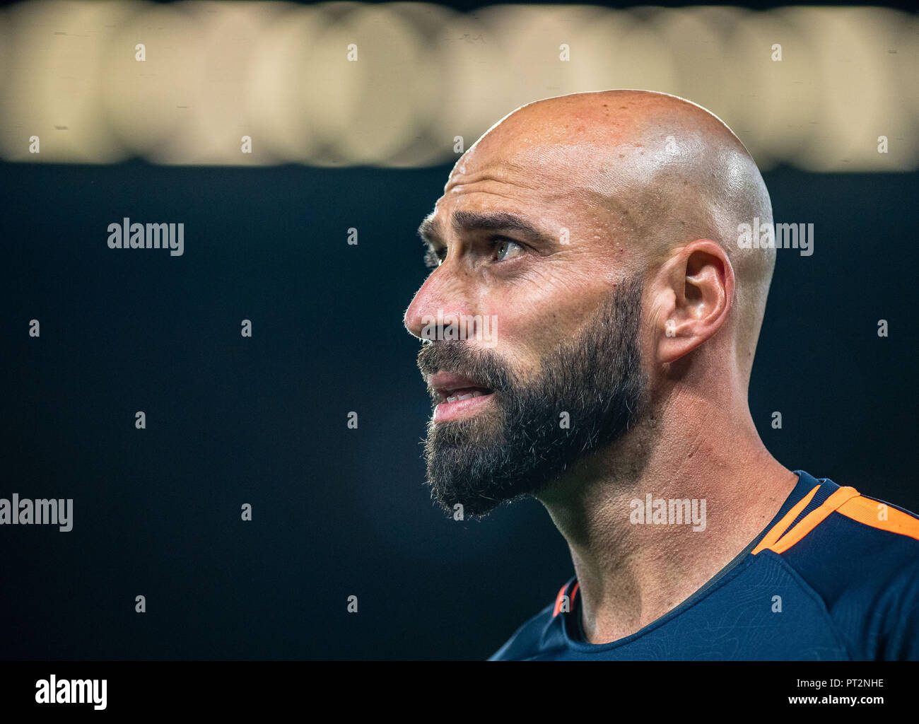 Londres, ANGLETERRE - 04 OCTOBRE : Willy Caballero de Chelsea cherche sur au cours de l'UEFA Europa League Group l adéquation entre Chelsea et Vidi FC à Stamford Banque D'Images