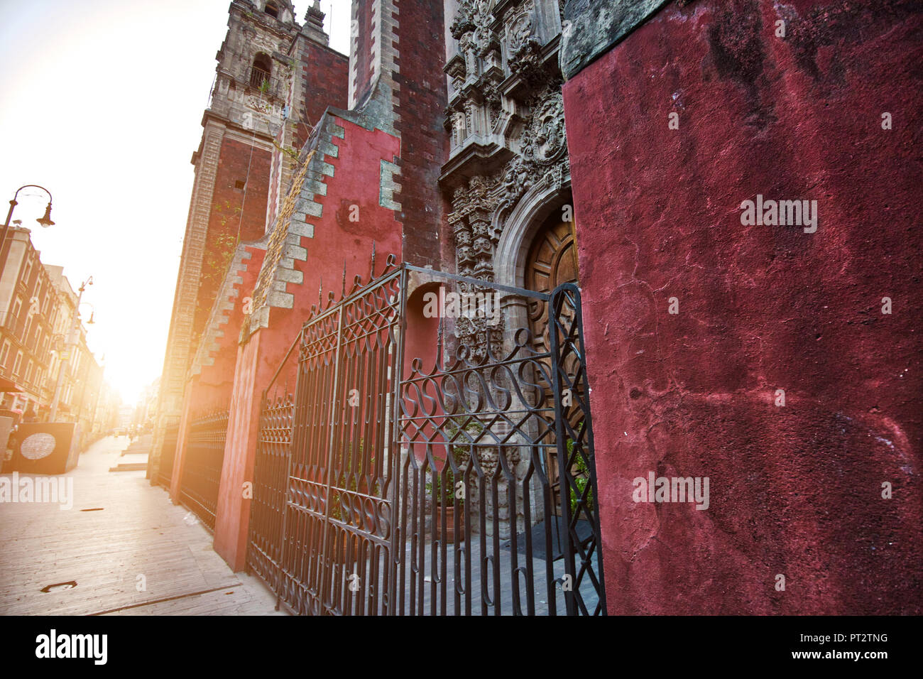 Pittoresque vieille églises à Zocalo, Mexico Banque D'Images