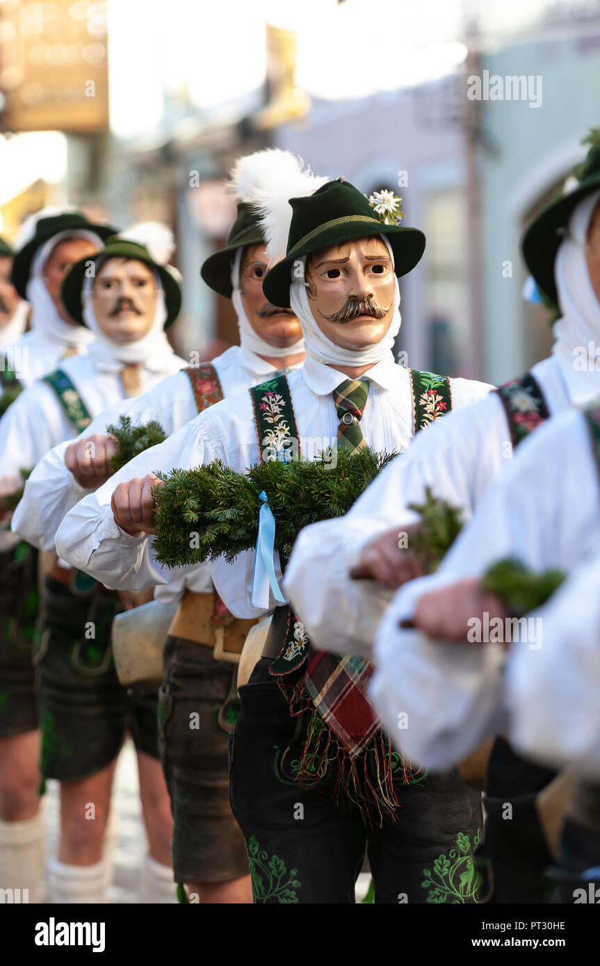 Schellenrührer, Carnaval, feu d'inepties Jeudi, Mittenwald, Werdenfelser Land, Upper Bavaria, Bavaria, Germany Banque D'Images