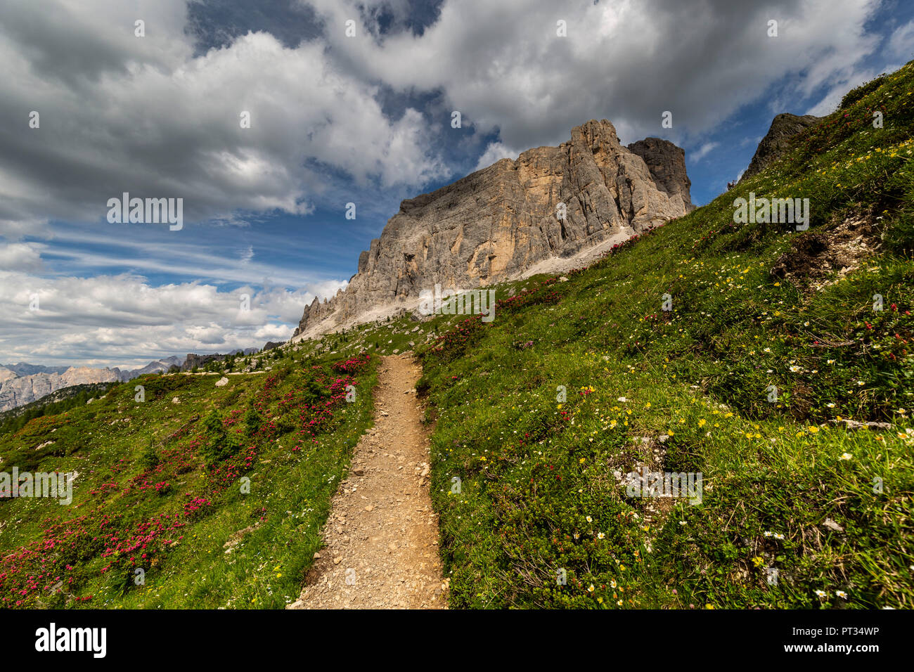 L'Europe, l'Italie, les Alpes, les Dolomites, Montagnes, Veneto, Belluno, Giau Pass, Lastoni di a rapp Banque D'Images