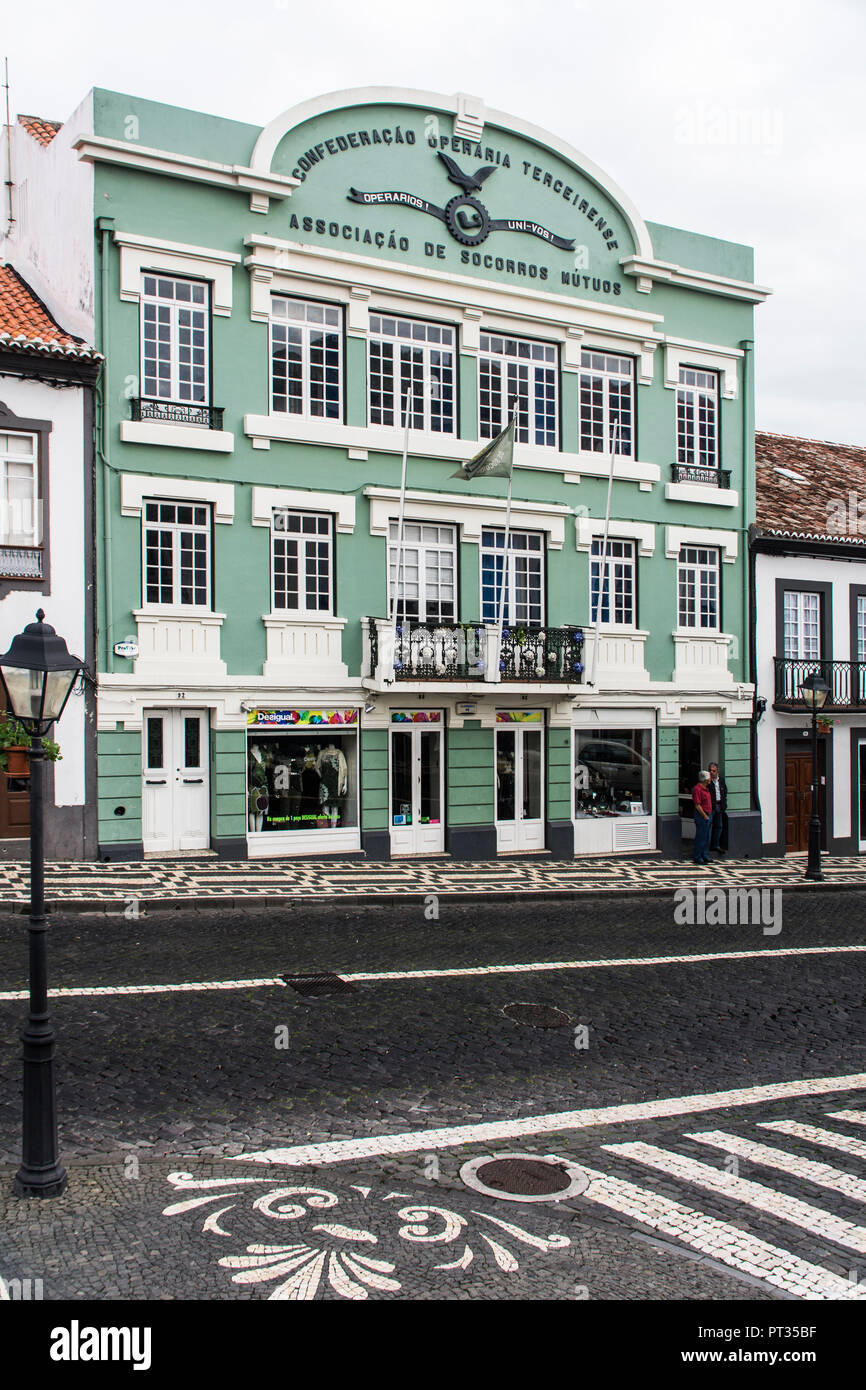 Les maisons de ville d'Angra do Heroísmo sur l'île de Terceira aux Açores Banque D'Images