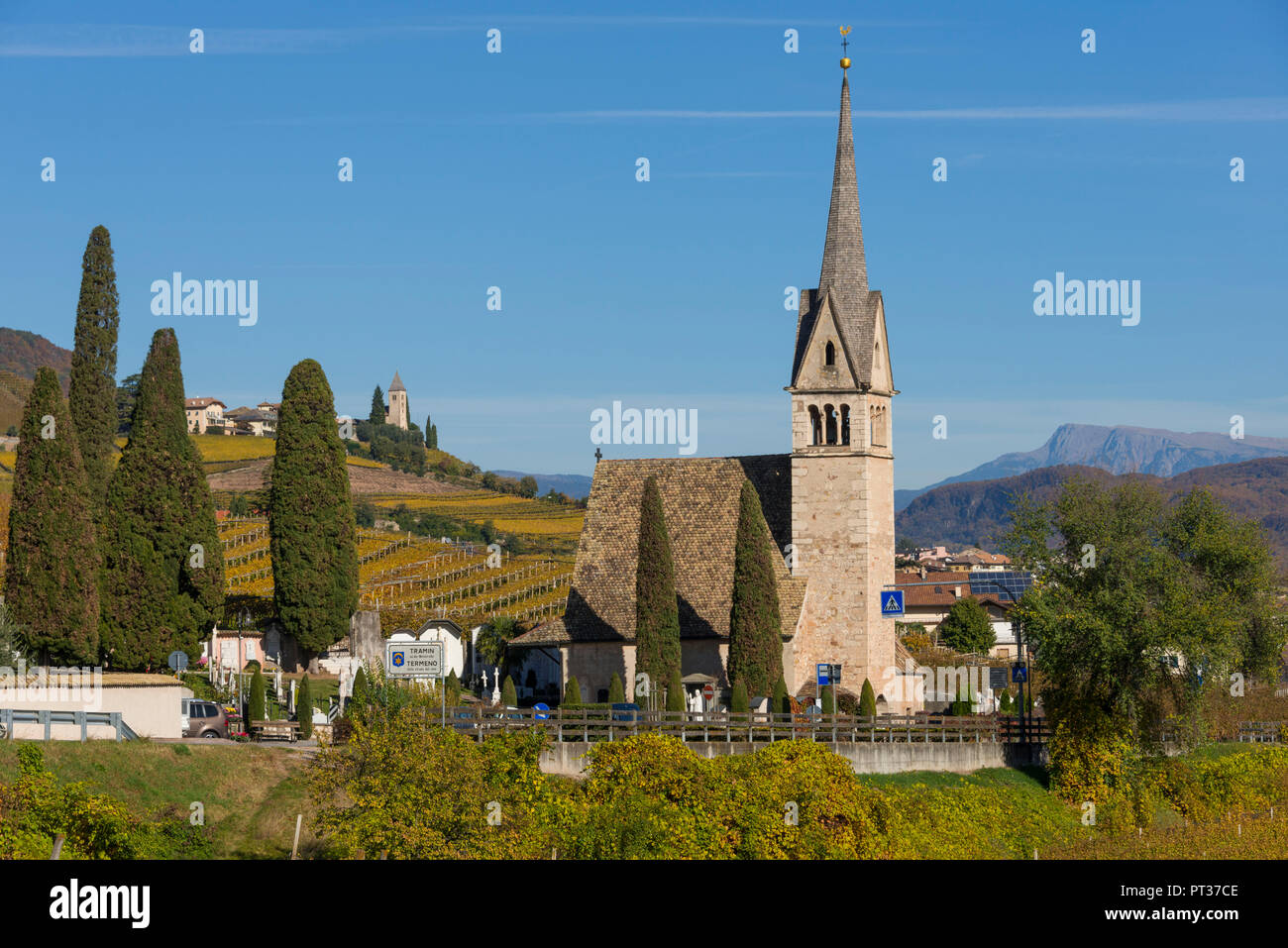 Église du Village Saint Valentin, Termeno, Route des vins du Tyrol du Sud, Tyrol du Sud, Italie Banque D'Images