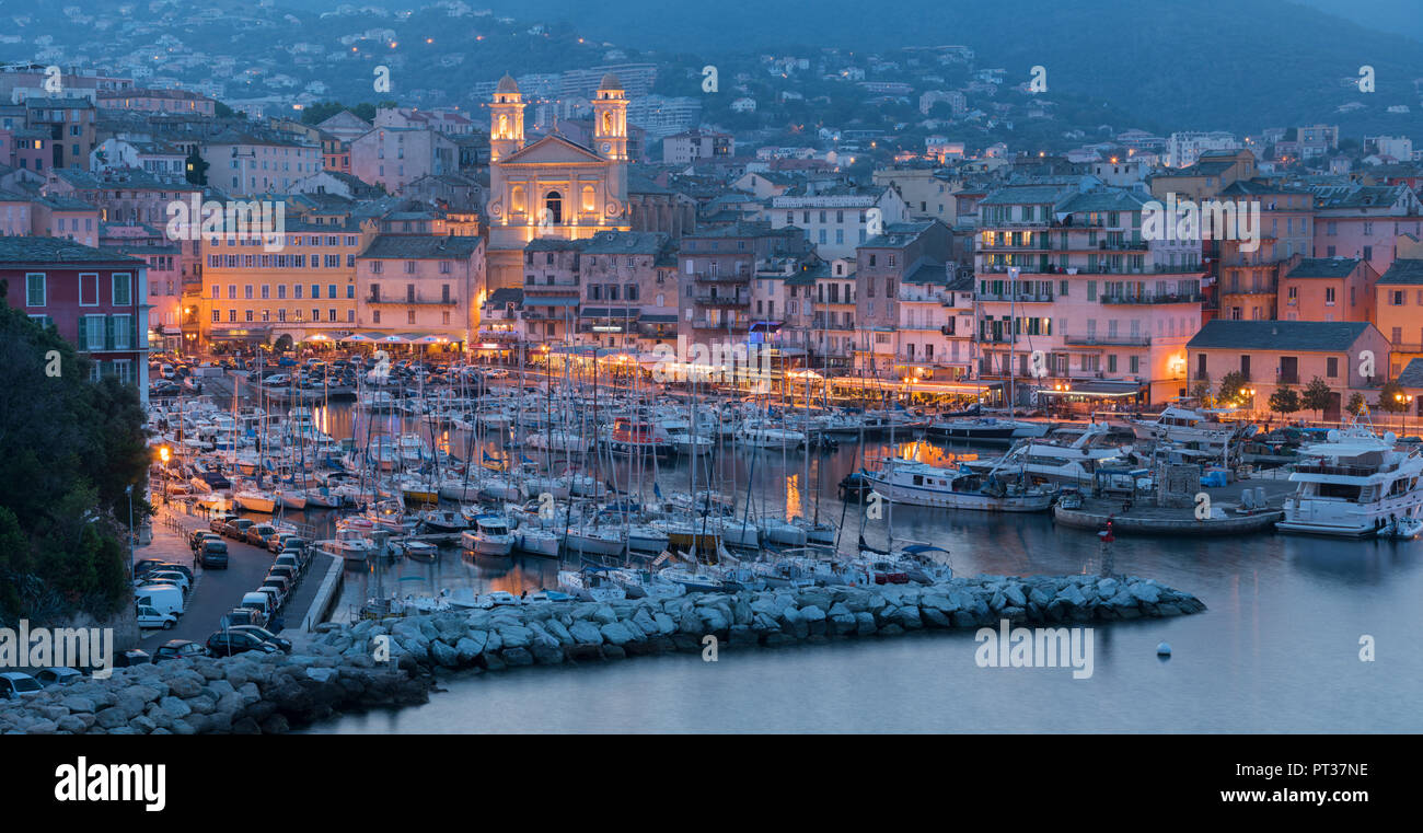 Vue sur le port de Bastia, paroisse de l'église Saint Jean-Baptiste, Haute Corse, Corse, France Banque D'Images