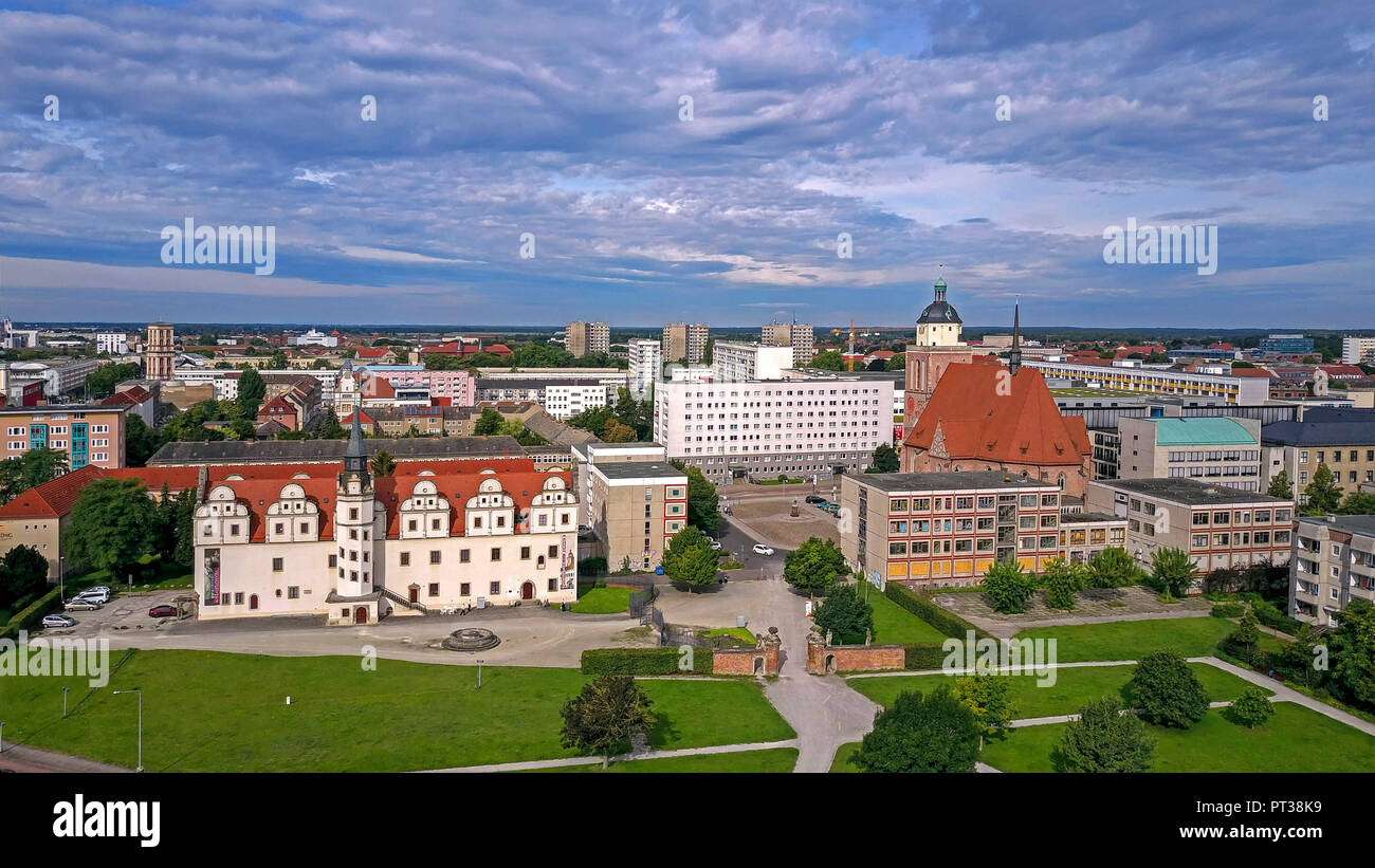 Residence château avec Musée de l'histoire urbaine et Saint Mary's Church, Dessau, Saxe-Anhalt, Allemagne Banque D'Images