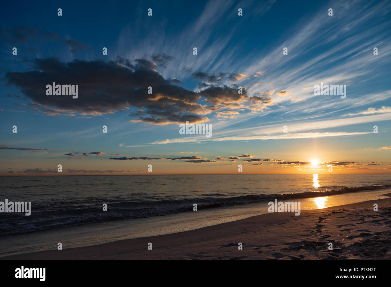 Coucher de soleil sur l'Océan Indien à Perth en Australie occidentale Banque D'Images