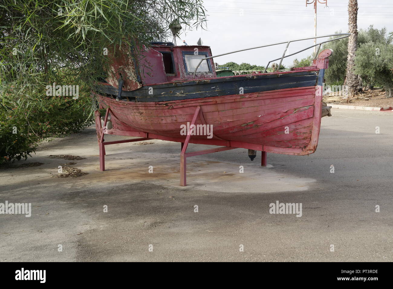 Vieux bateaux laissés à pourrir Banque D'Images