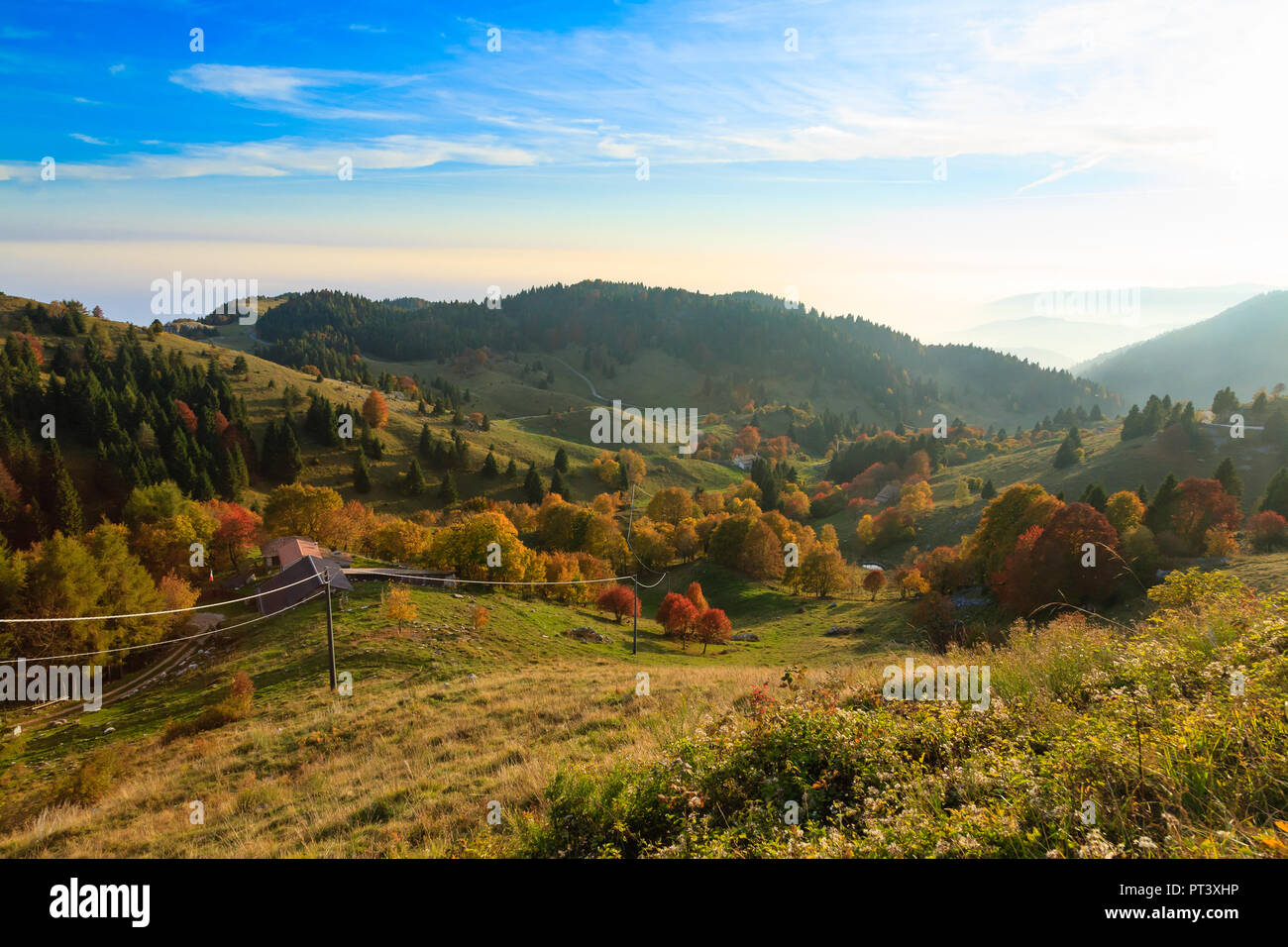 L'automne paysage de montagne. Grappa, montagne Alpes Italiennes Banque D'Images