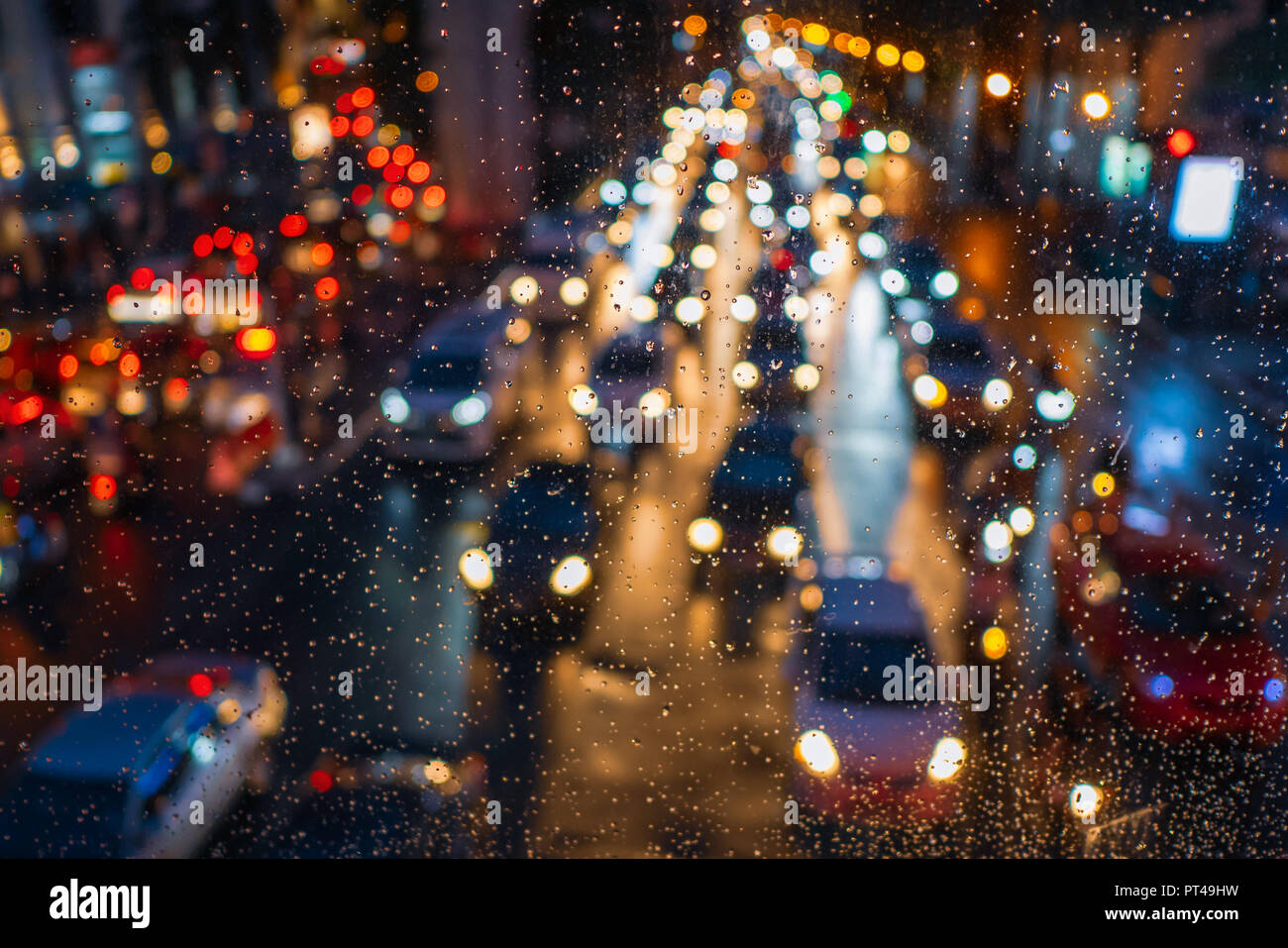 Embouteillage dans rainy day Banque D'Images