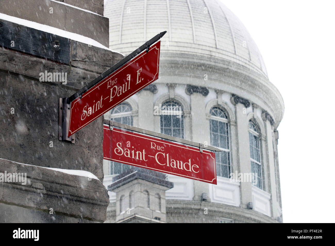 Montréal, Canada, 19 janvier 2013. Interscetion de St-Paul et rue Saint-Claude dans le Vieux-Montréal pendant une tempête.Credit:Mario Beauregard/Alamy vivre Banque D'Images