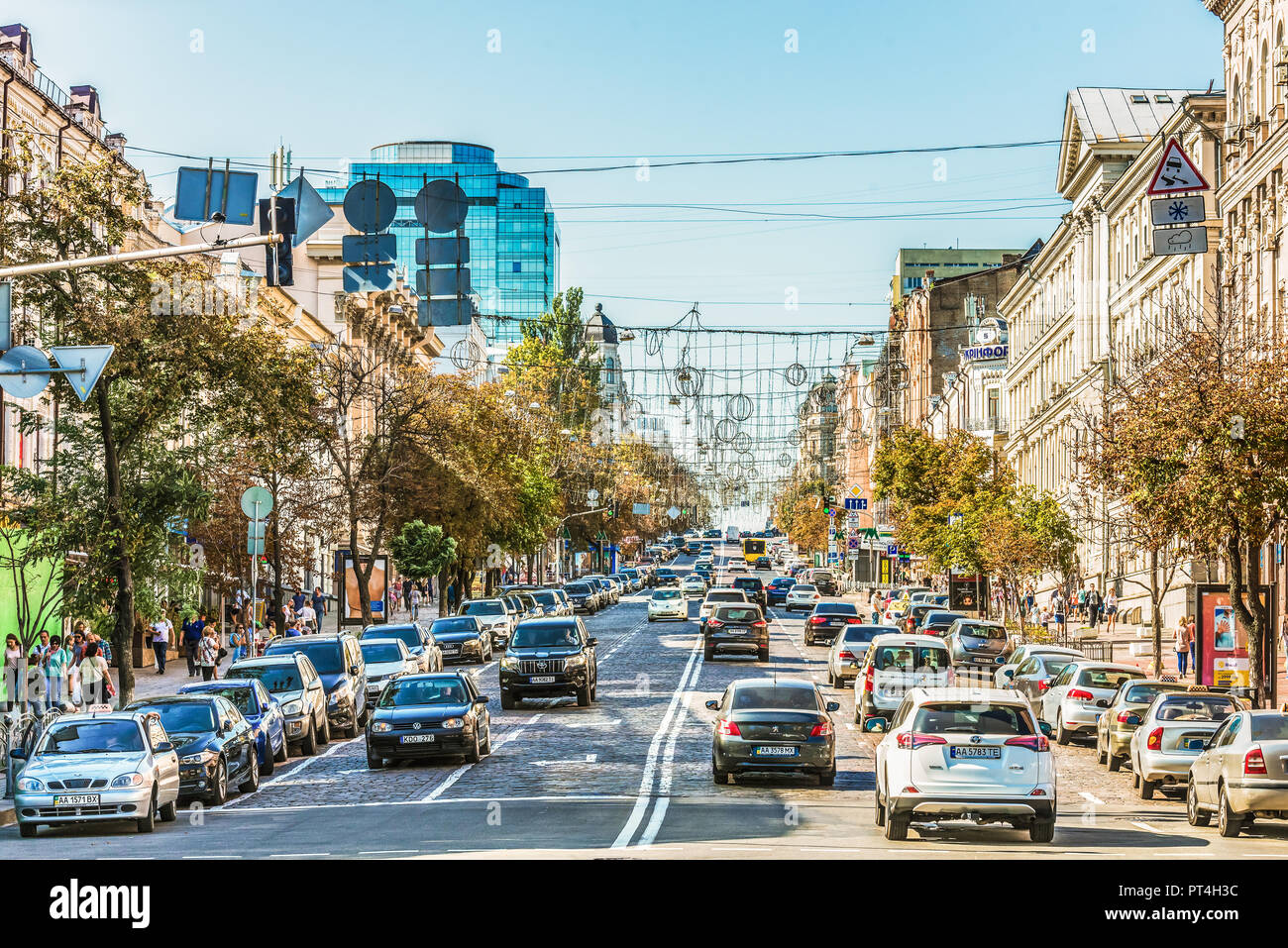 Kiev, Ukraine - 22 septembre, 2018 : vue sur la rue centrale de la ville. Banque D'Images