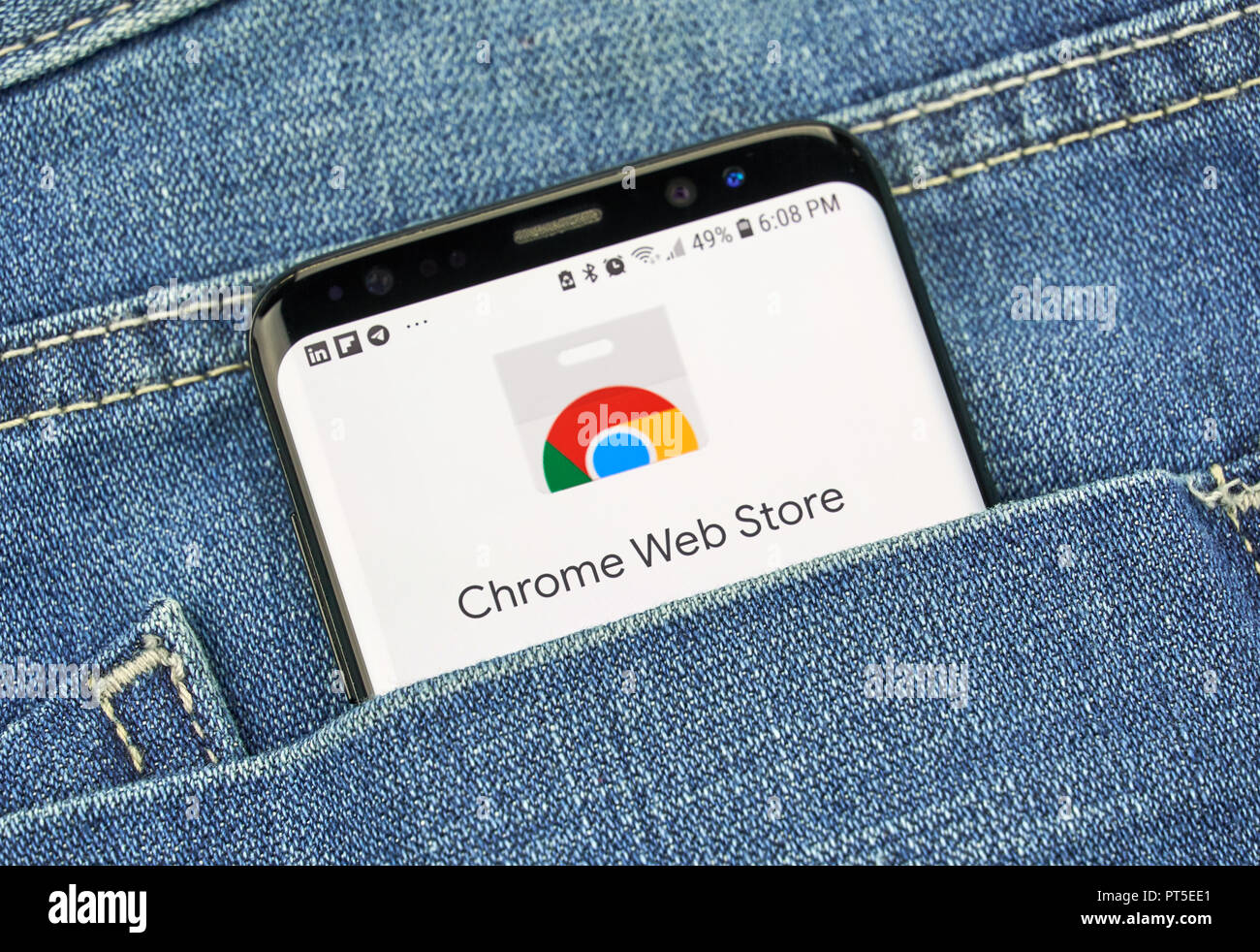 Montréal, Canada - 4 octobre 2018 : Google Chrome Web Store logo sur s8 écran. Chrome Web Store est une boutique en ligne pour les applications web de Google Chrome. Banque D'Images