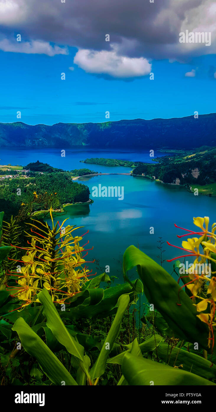 Sete Cidades au lac Azul sur l'île Sao Miguel Açores Banque D'Images