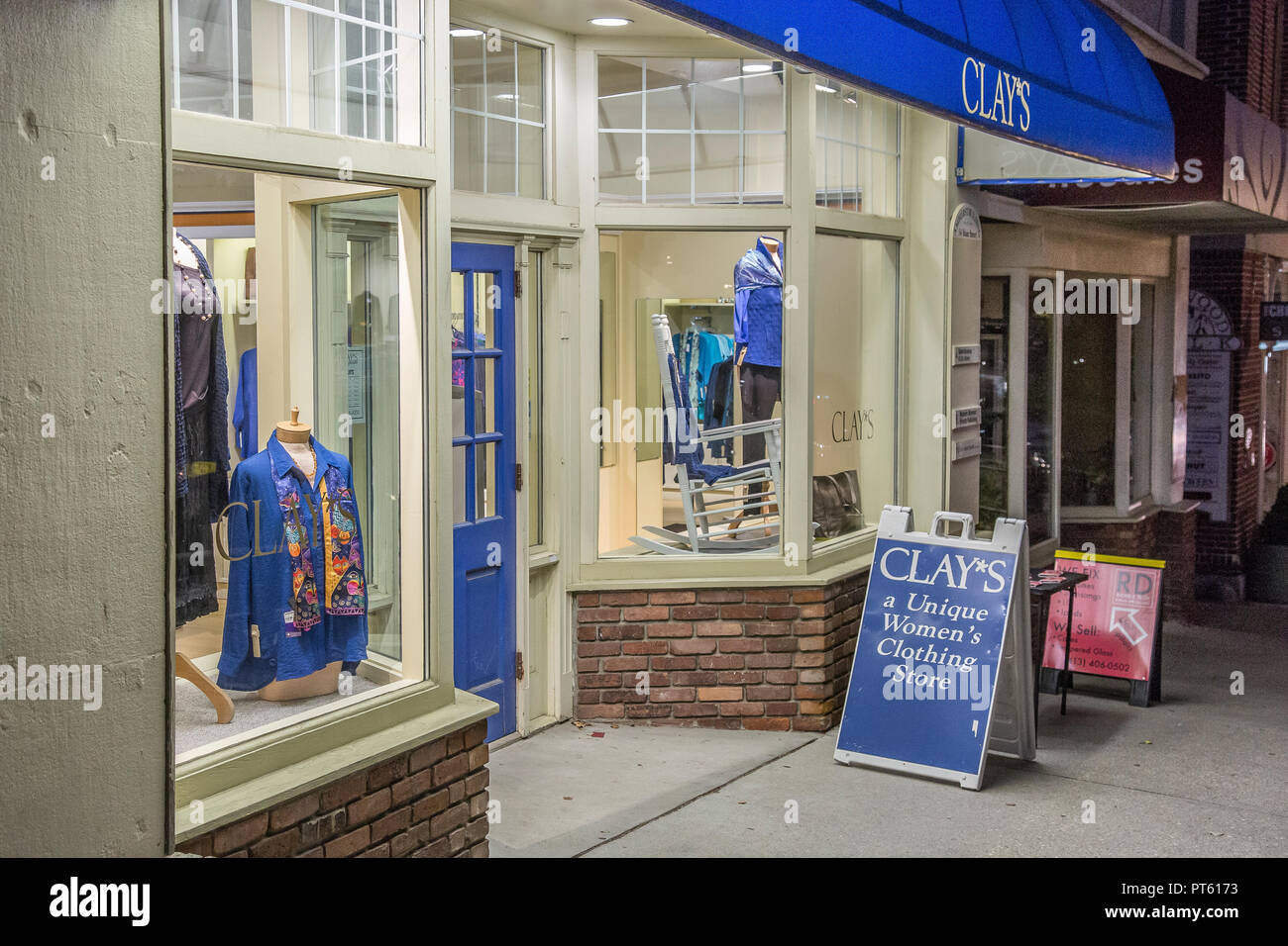 L'argile un magasin de vêtements pour femme dans la région de Amherst, MA Banque D'Images