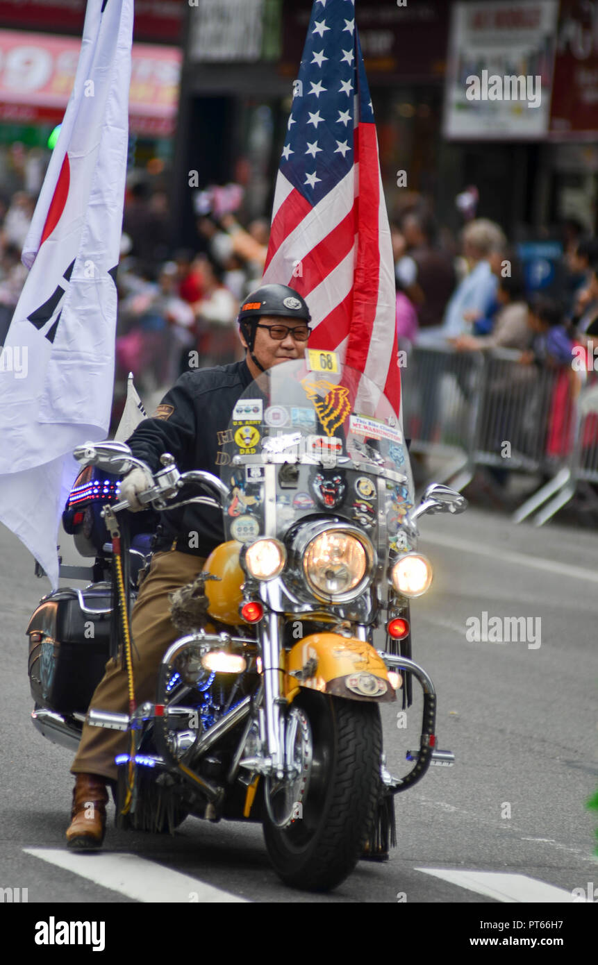 Manhattan, États-Unis. 06 Oct, 2018. Korean Day Parade sur la 6e Avenue entre la 34e Rue à la 27e rue à Manhattan. Credit : Ryan Rahman/Pacific Press/Alamy Live News Banque D'Images