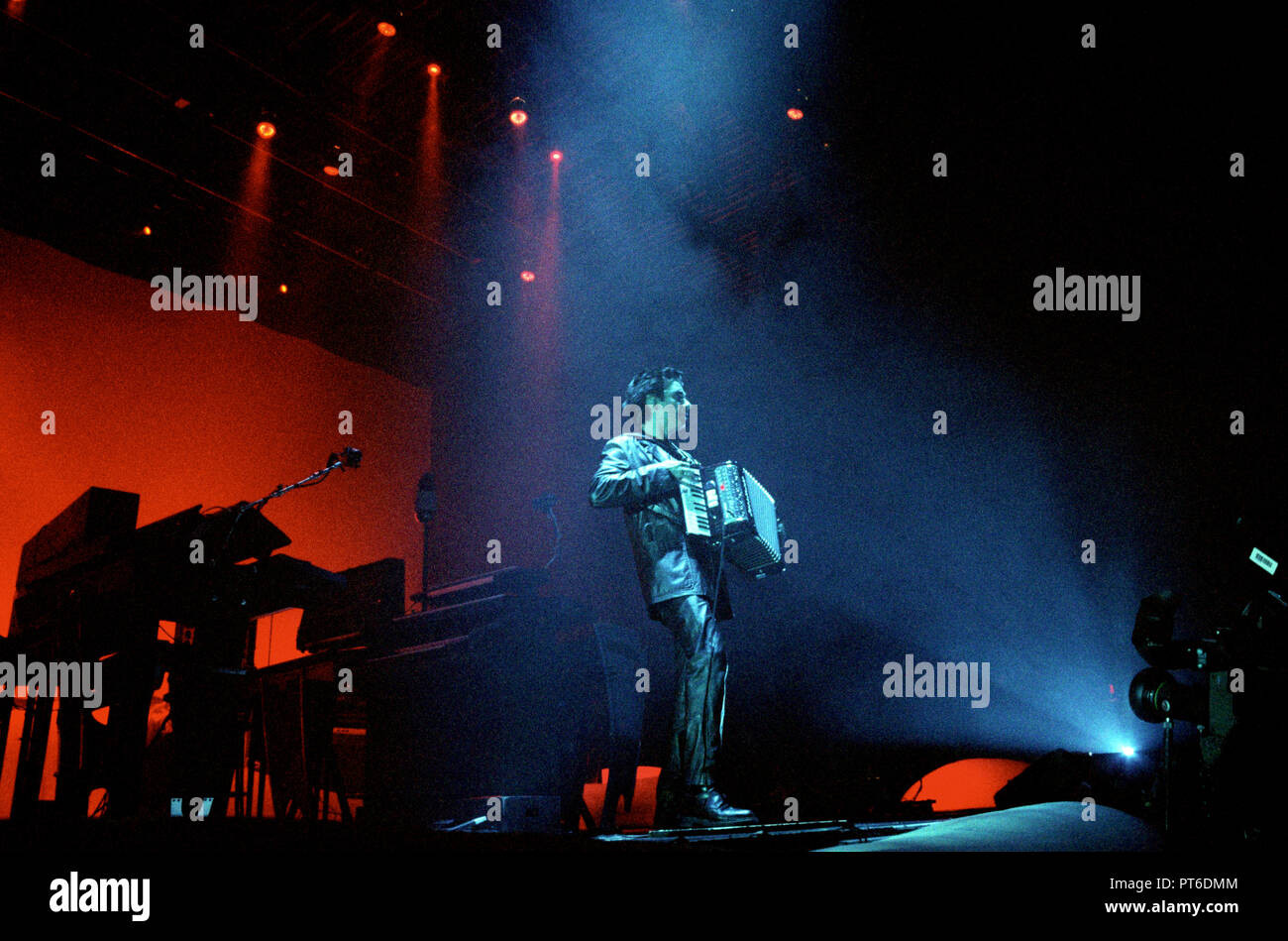 Jean Michel Jarre 'l'Oxygene Tour" concert à Lille (France, 17/10/1997  Photo Stock - Alamy