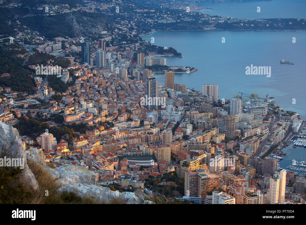 Vue de Monte Carlo à partir de la tête du chien rock, France Banque D'Images