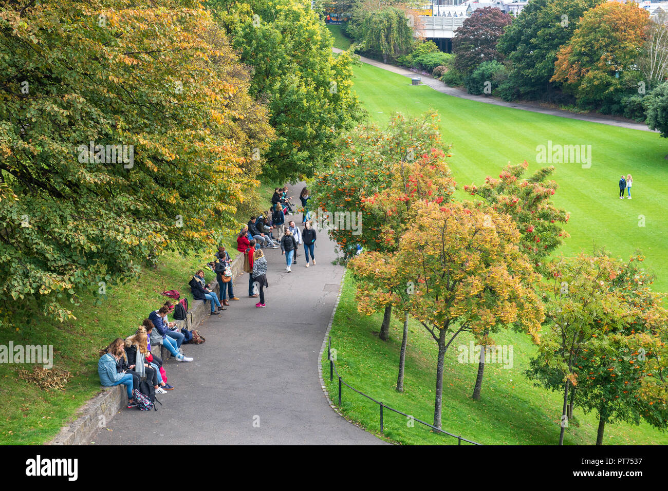 Les jardins de Princes street à l'Ouest, l'automne Banque D'Images