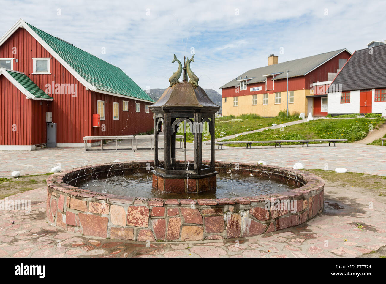 Dans Mindebronden Qaqortoq, la plus ancienne fontaine en Groenland Banque D'Images