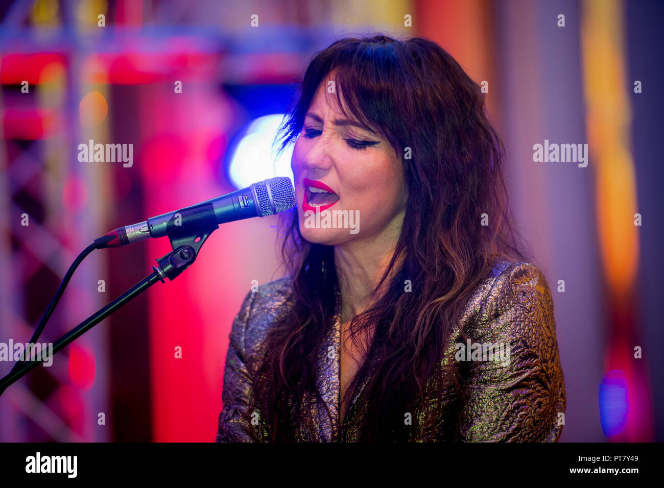 Unis, Dîner de Gala pour lancer le nouveau service entre Paris et Dubaï, Waldorf Astoria Edinburgh, l'hôtel Caledonian. L'auteur-compositeur de talent K Banque D'Images