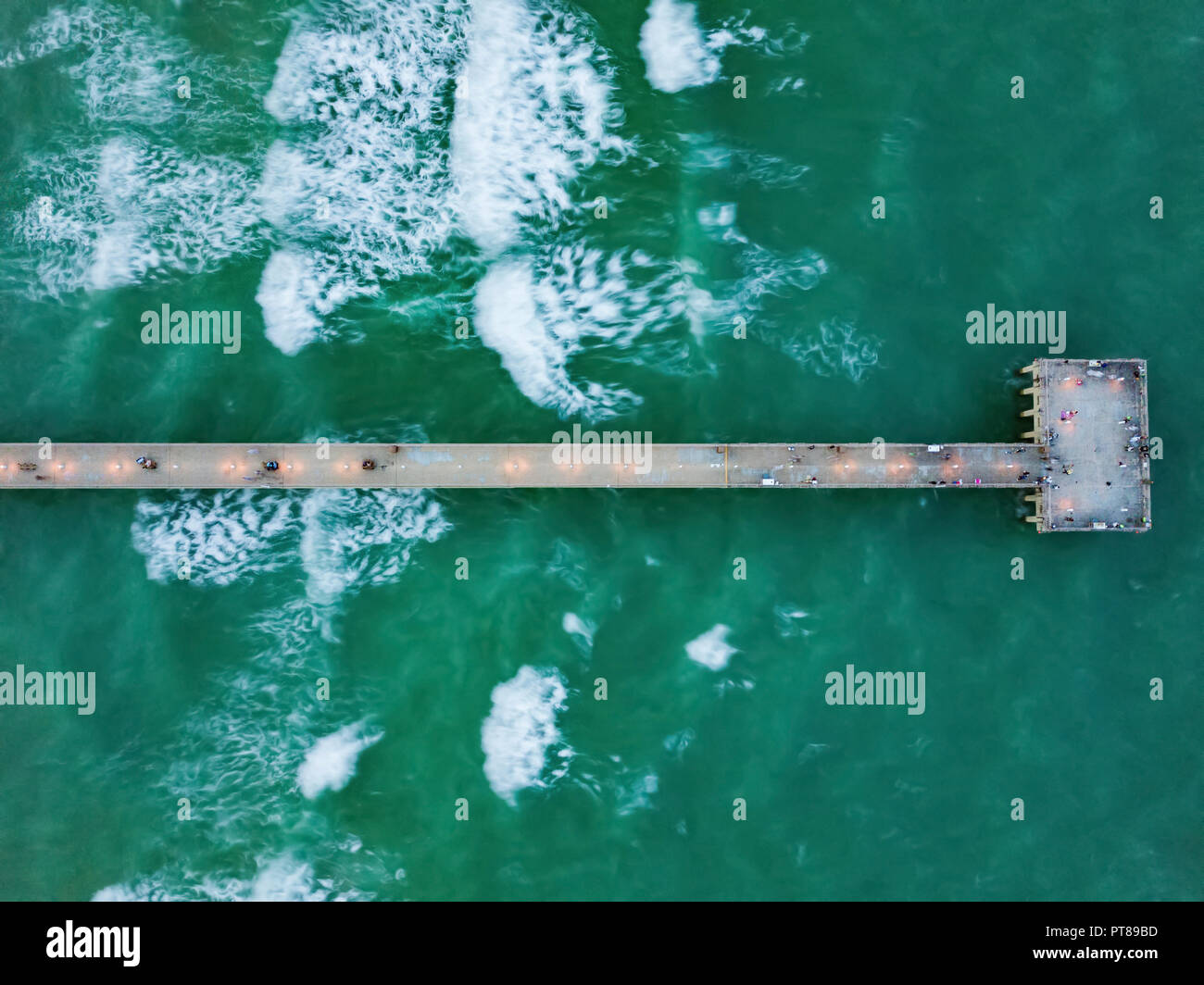 Vue aérienne d'un quai à Miami, Floride, USA comme vu de la mer. Banque D'Images