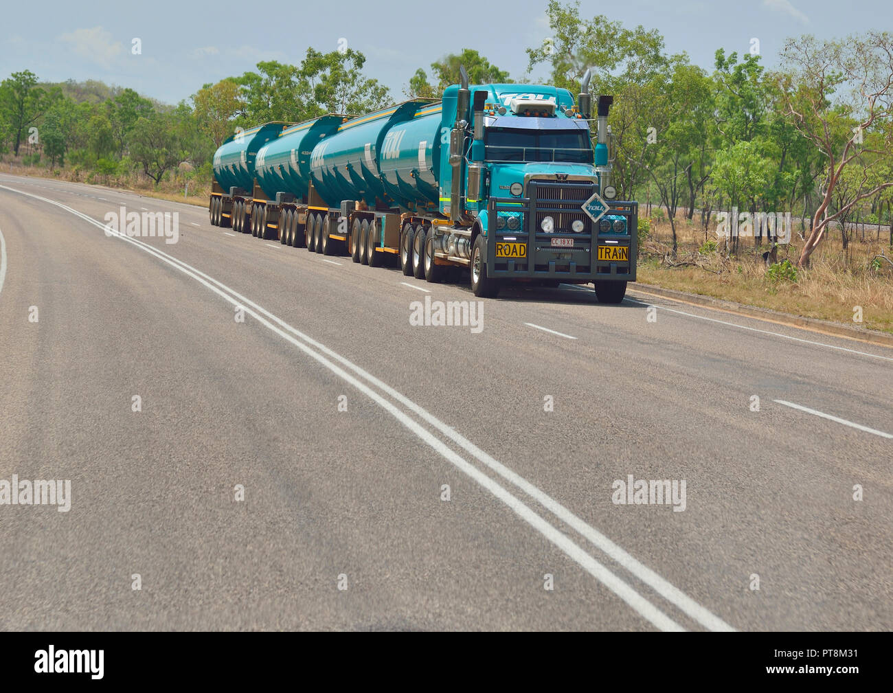 Road train australia Banque de photographies et d’images à haute ...