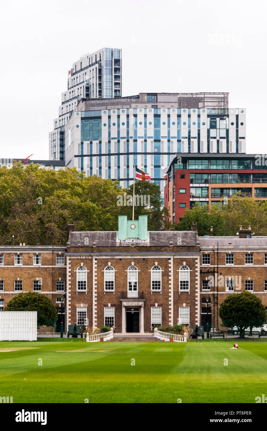 La maison d'accueil de l'honorable compagnie d'artillerie derrière le jardin d'artillerie cricket ground à Londres. Banque D'Images
