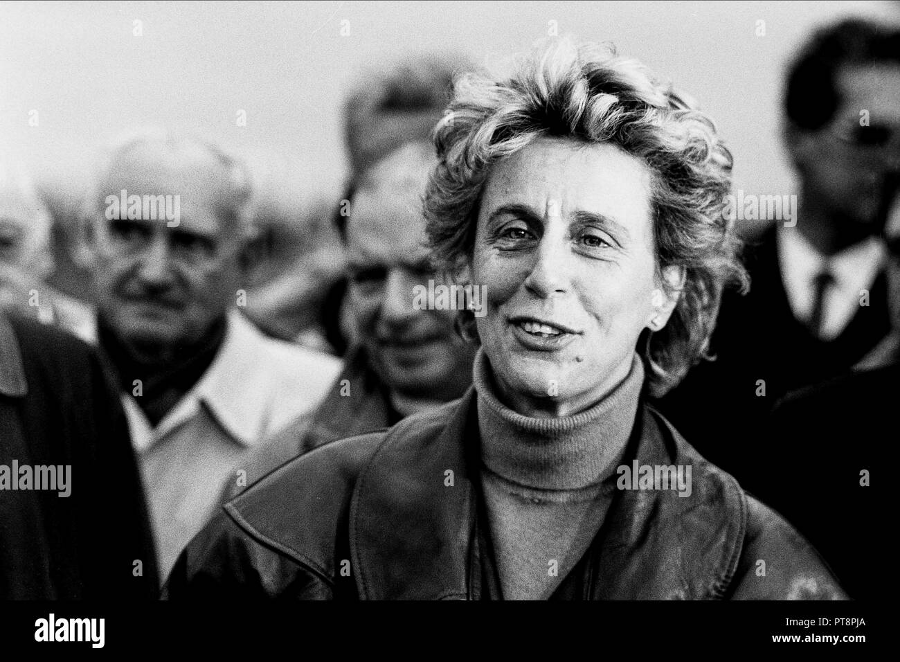 Georgina Dufoix prend en charge Red Cross l'humanité convoi, Bron, France Banque D'Images