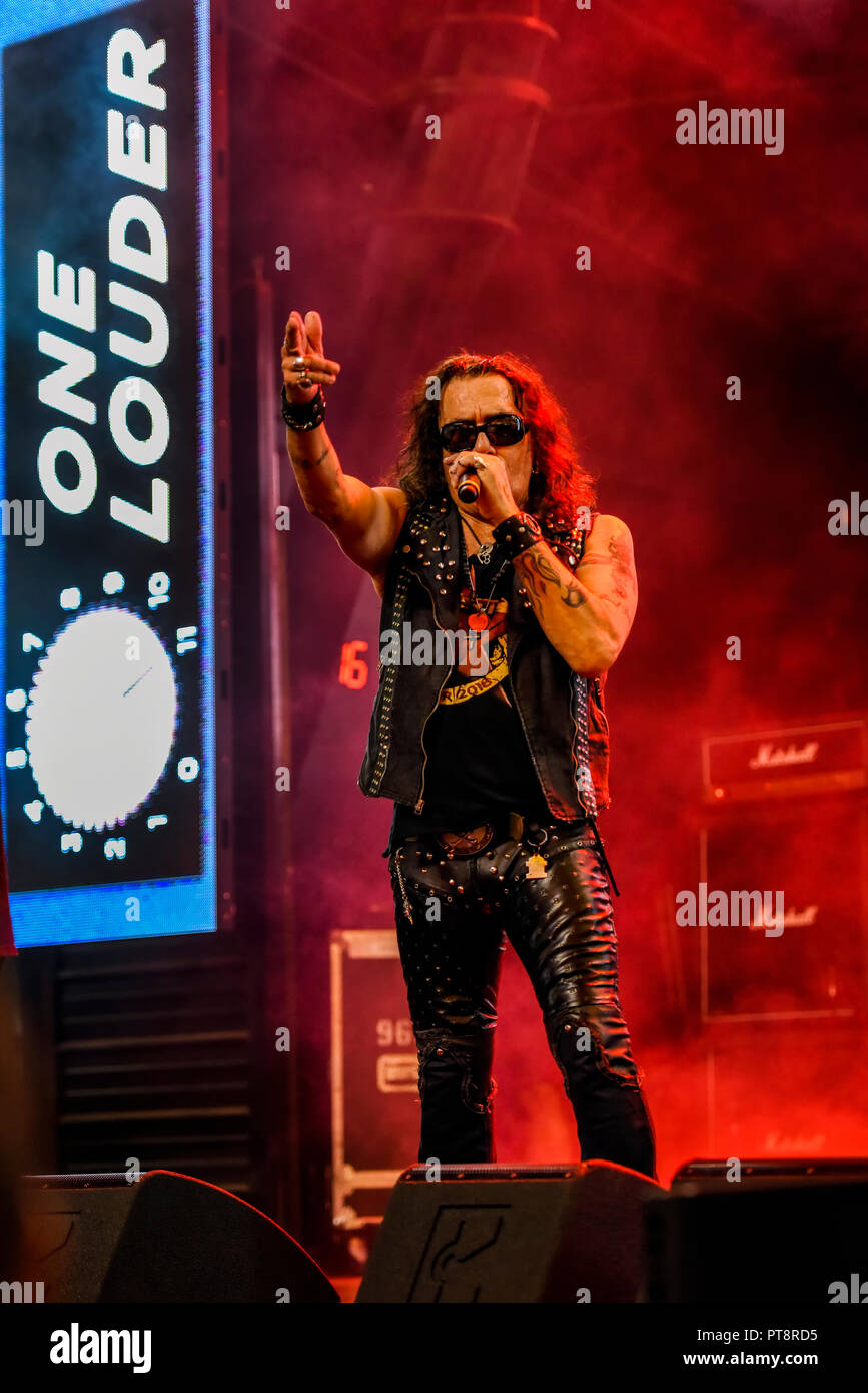 Le 29 septembre 2018, Las Vegas, Nevada, le groupe Ratt joue un concert gratuit au Las Vegas Fremont Street Experience. Banque D'Images