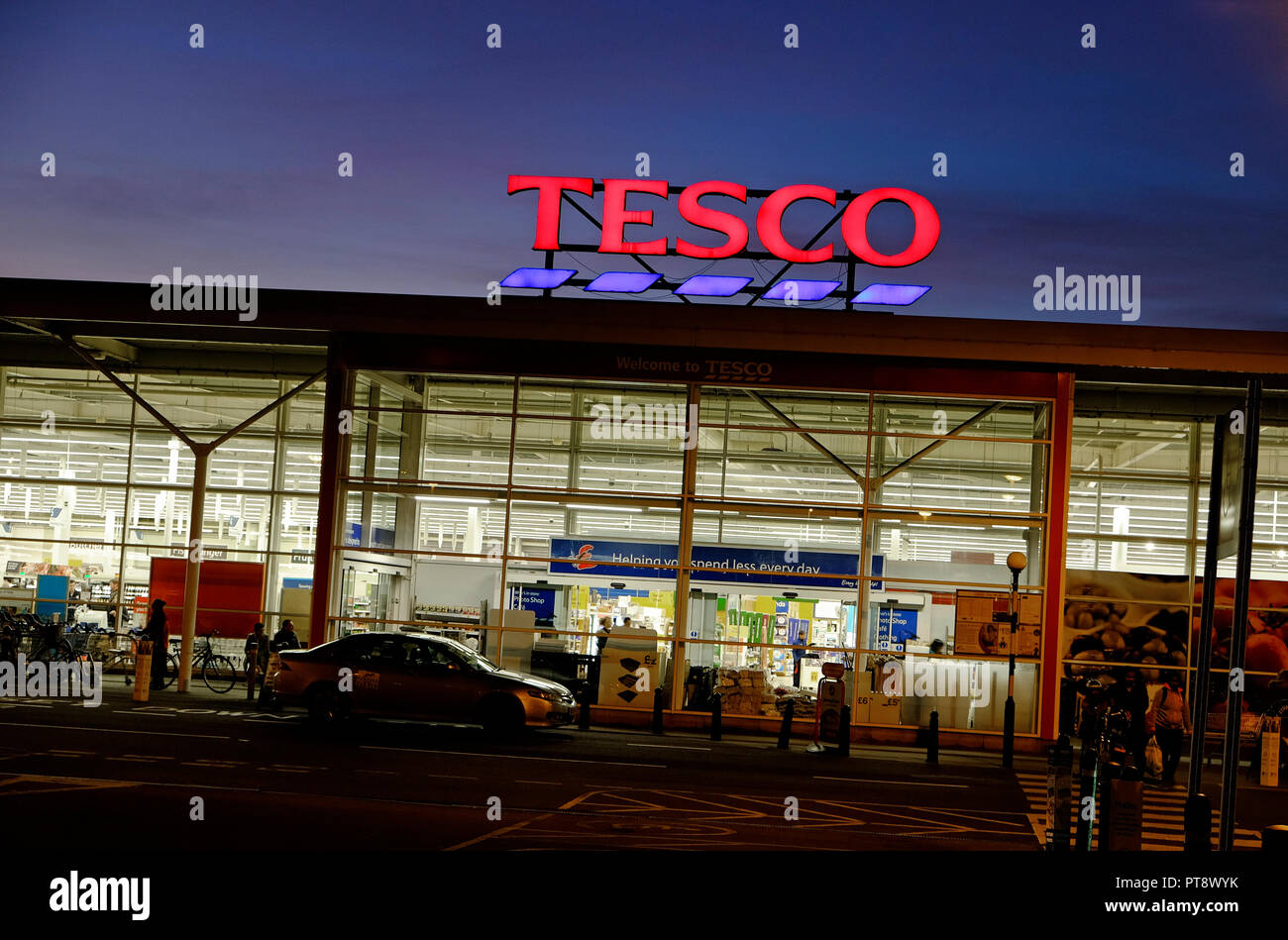 extérieur du supermarché tesco, cambridge, angleterre Banque D'Images