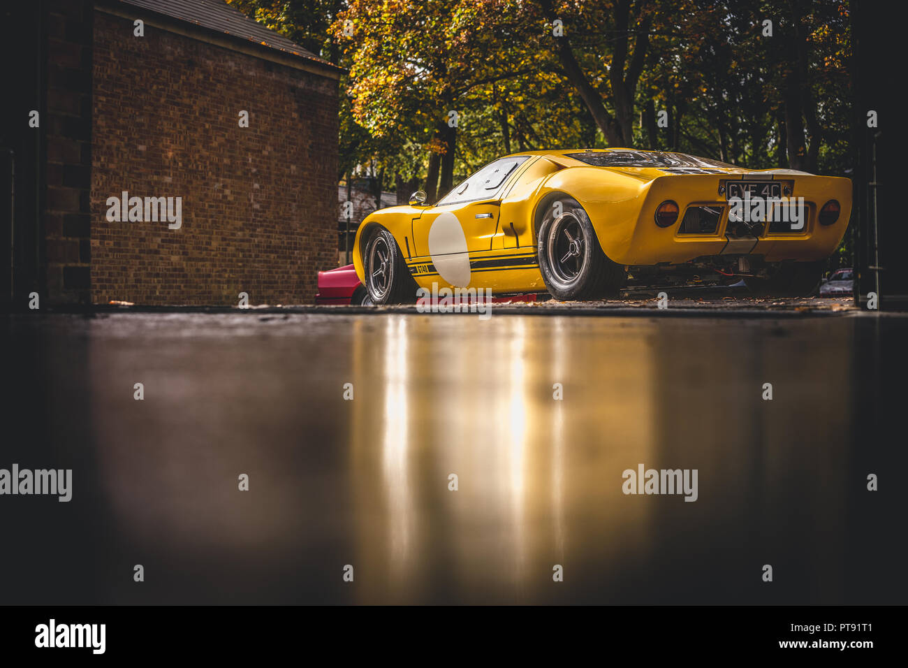 GT40 jaune au patrimoine de Bicester Scramble Dimanche, Octobre 2018. L'Angleterre Banque D'Images